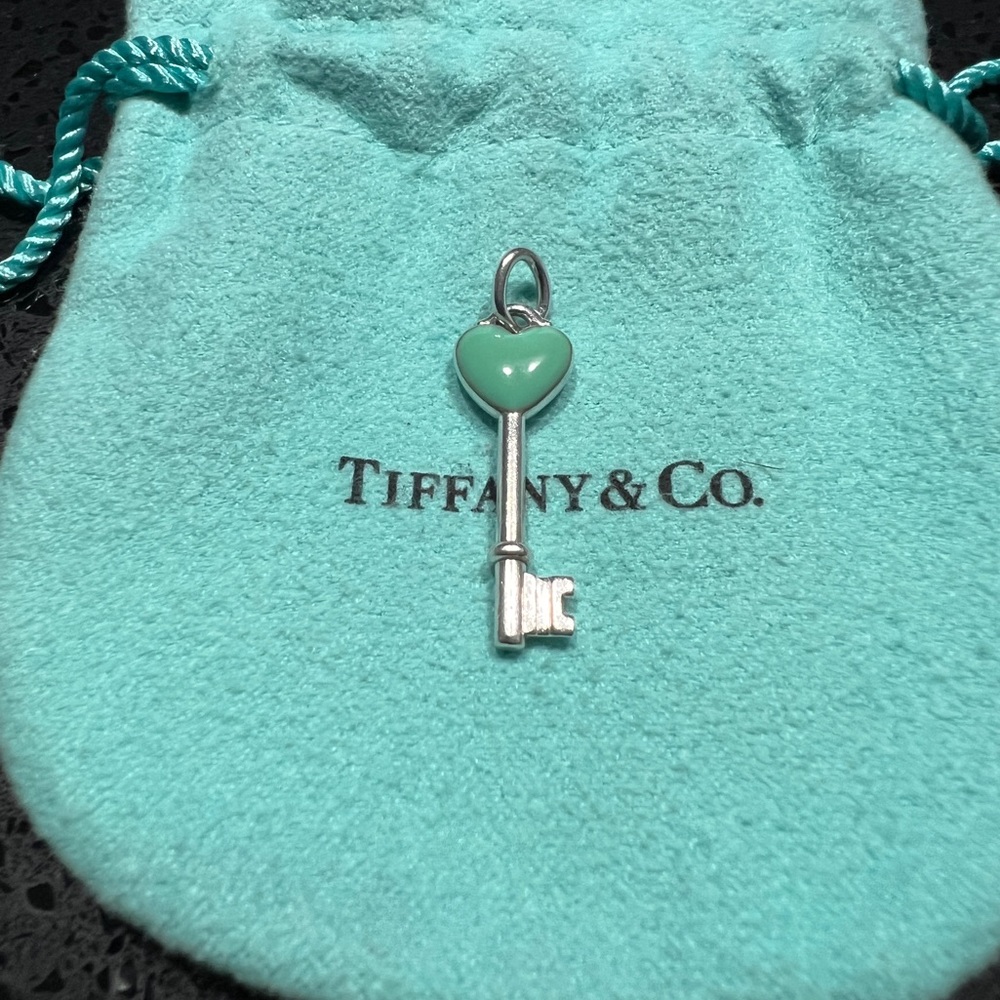 Small blue‎ enamel heart key charm